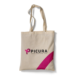 utebeutel bedrucken – Eine cremefarbene Baumwolltasche mit langem Henkel, bedruckt mit dem PICURA Logo und einem markanten magenta-farbenen Streifen als Beispiel für individuellen Textildruck.