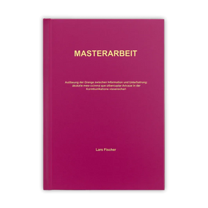 Hochwertig gebundene Abschlussarbeit auf einem Tisch liegend