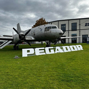 Gefräste Acrylbuchstaben mit klaren Kanten